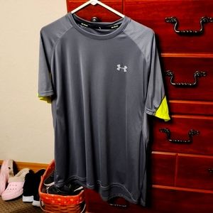Men's UnderArmour workout shirt
